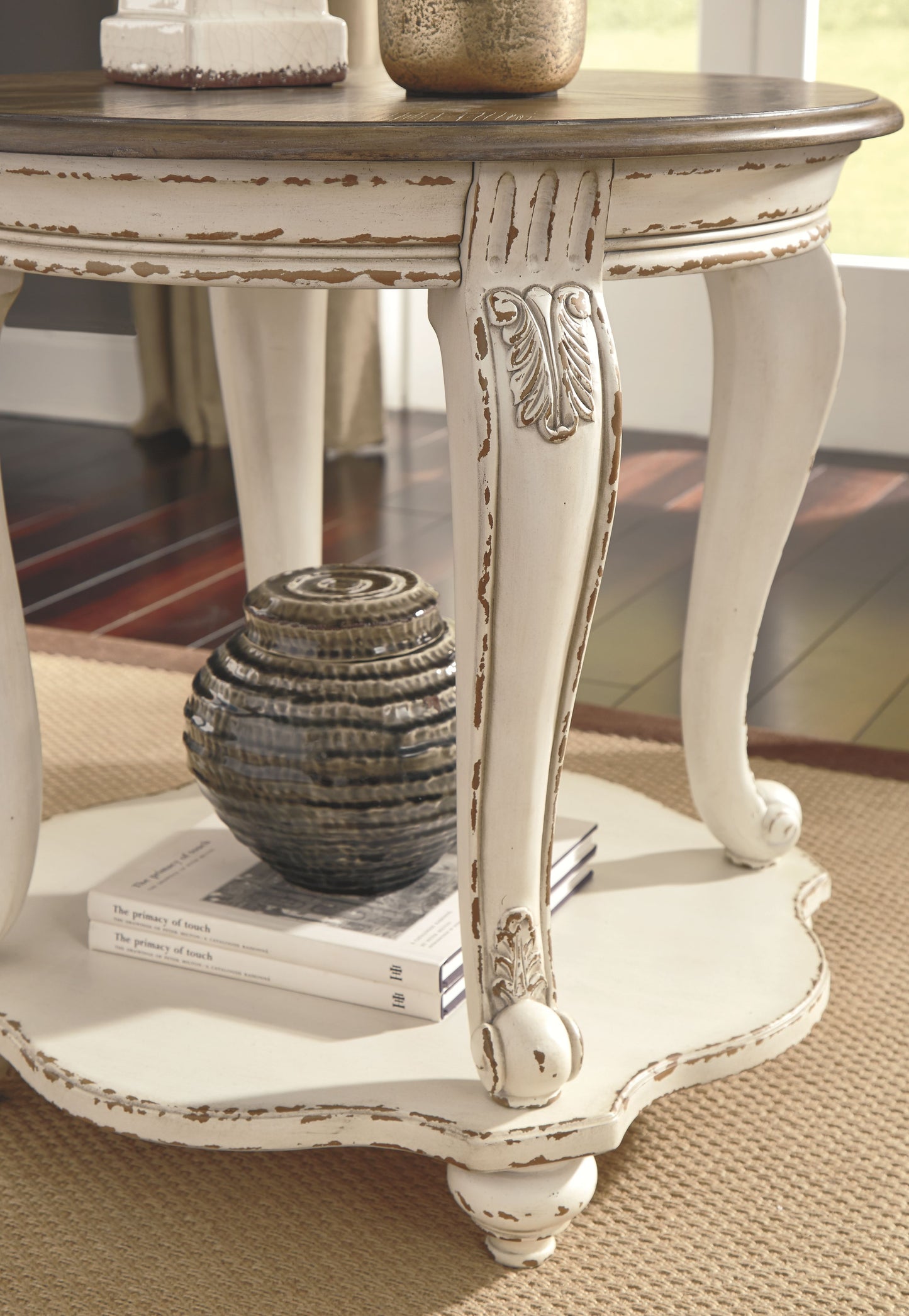 Realyn - White / Brown - Round End Table