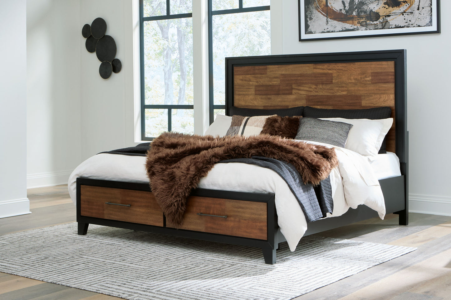 Kraeburn - Panel Storage Bed