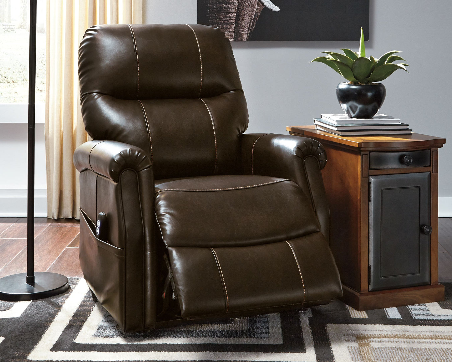 Markridge - Power Lift Recliner